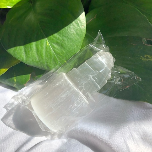 Selenite Crystal Tower✨ - Picture 4 of 7